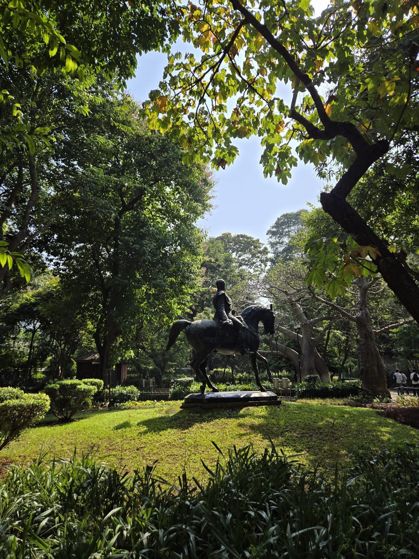 Safari statue